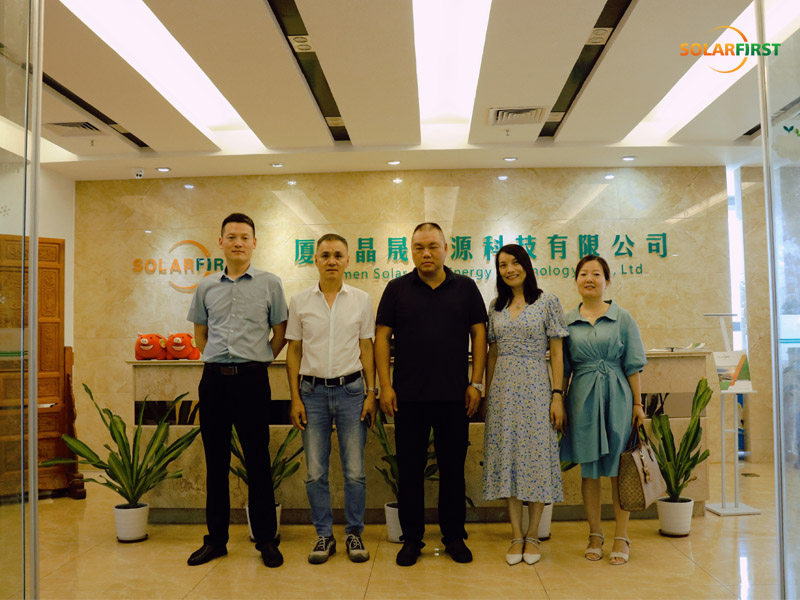 التعاون المربح للجانبين في مجال الابتكار - زيارة مجموعة Xinyi Glass SolFirsTech